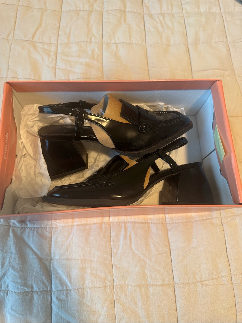Gianni Bini Black Patent Slingback Mules with Tan Inset